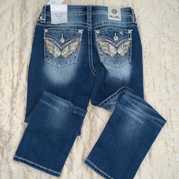 Miss Me Denim - Miss Me Mid-Rise Capri Embellished Butterfly Wings Distressed Capri Size 28 inch